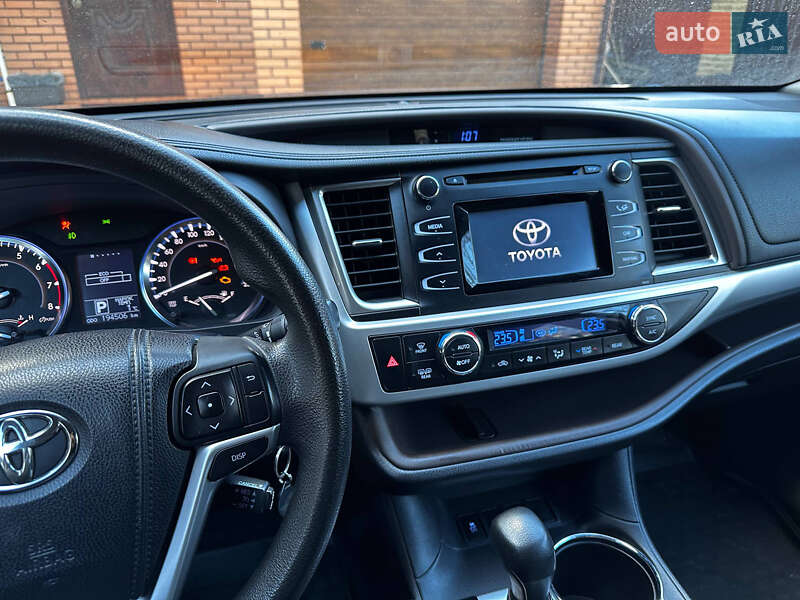 Внедорожник / Кроссовер Toyota Highlander 2014 в Виннице