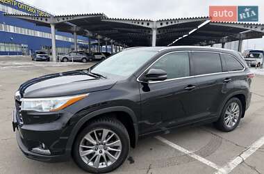 Внедорожник / Кроссовер Toyota Highlander 2014 в Киеве