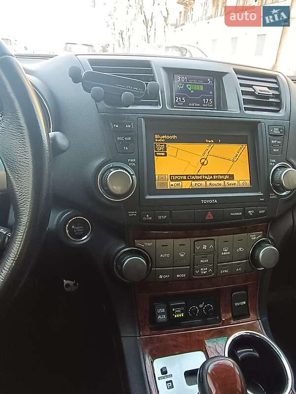 Позашляховик / Кросовер Toyota Highlander 2011 в Дніпрі