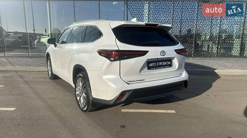 Позашляховик / Кросовер Toyota Highlander 2022 в Києві