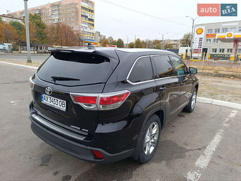 Внедорожник / Кроссовер Toyota Highlander 2015 в Харькове