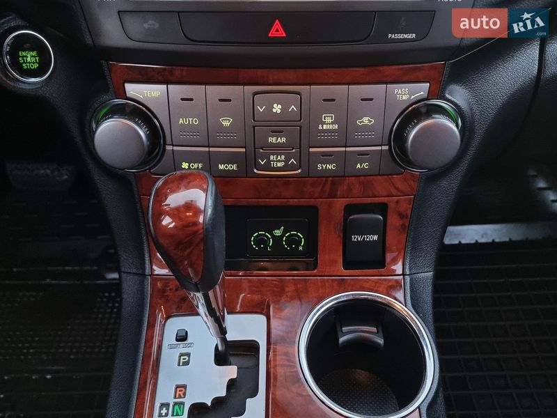 Внедорожник / Кроссовер Toyota Highlander 2013 в Виннице