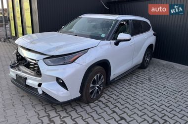 Внедорожник / Кроссовер Toyota Highlander 2023 в Львове