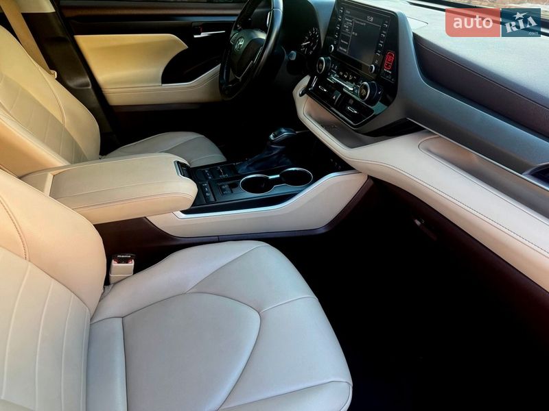 Позашляховик / Кросовер Toyota Highlander 2020 в Хмельницькому