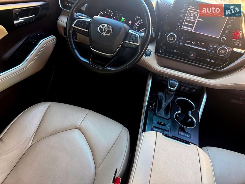 Позашляховик / Кросовер Toyota Highlander 2020 в Хмельницькому