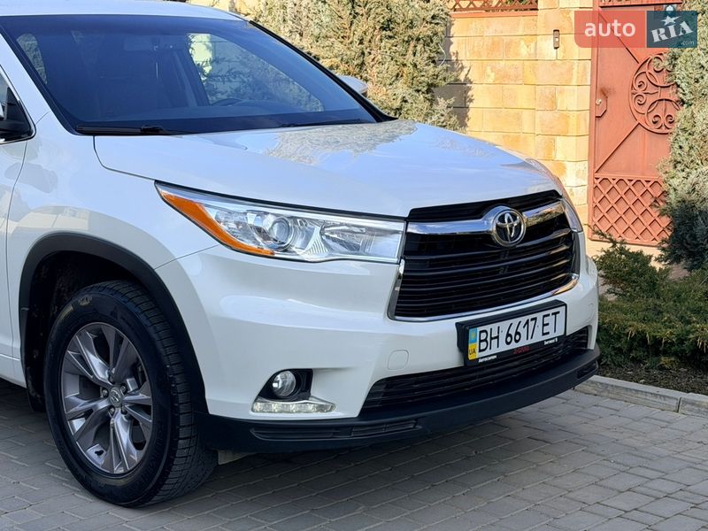 Внедорожник / Кроссовер Toyota Highlander 2014 в Одессе