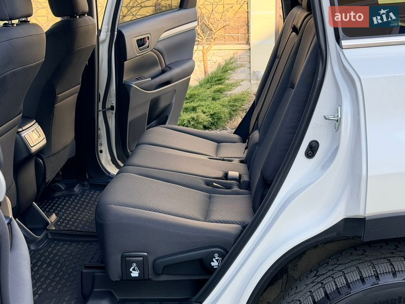 Внедорожник / Кроссовер Toyota Highlander 2014 в Одессе