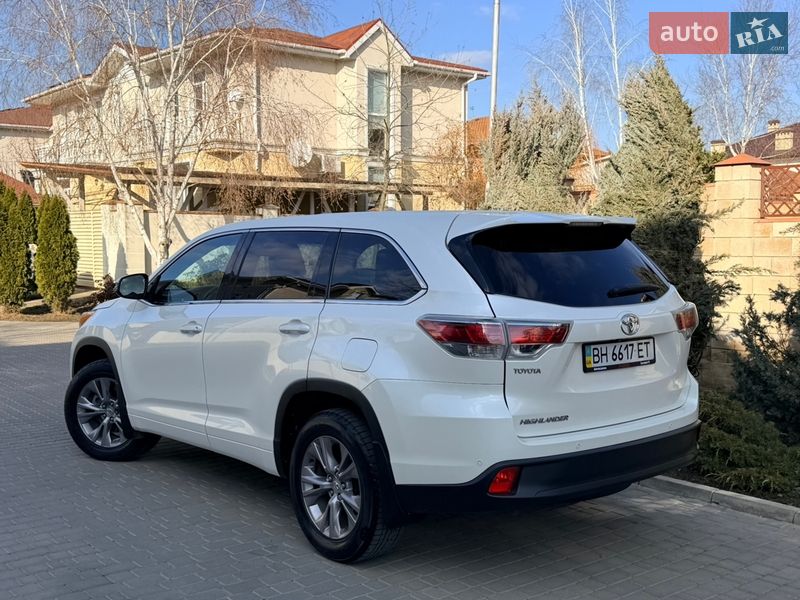 Внедорожник / Кроссовер Toyota Highlander 2014 в Одессе