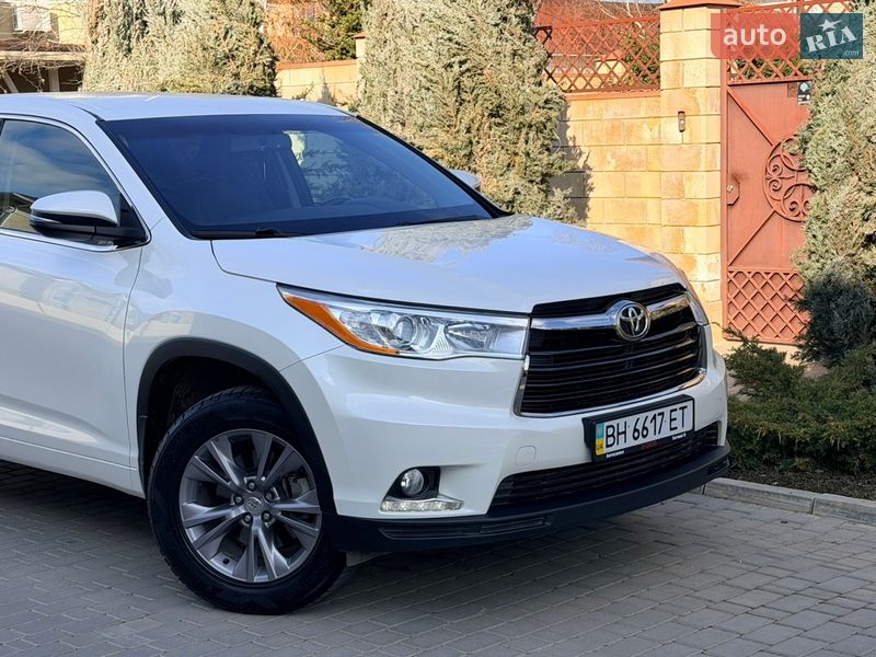 Внедорожник / Кроссовер Toyota Highlander 2014 в Одессе