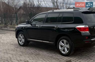 Внедорожник / Кроссовер Toyota Highlander 2014 в Днепре