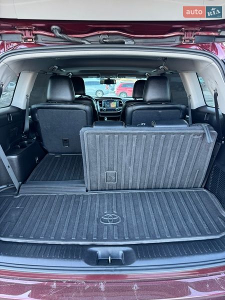 Внедорожник / Кроссовер Toyota Highlander 2016 в Киеве