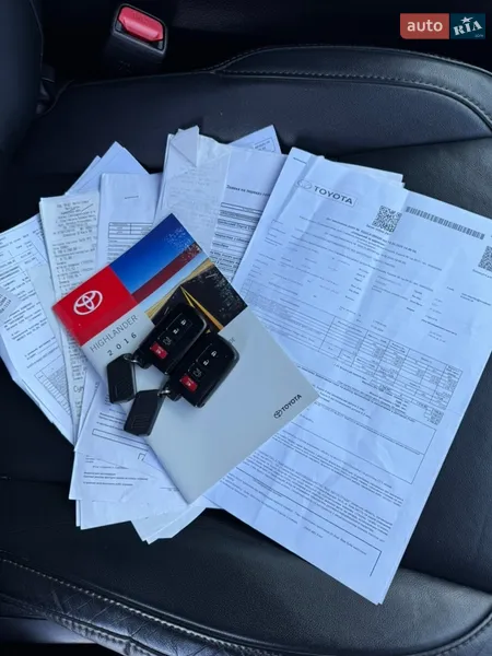 Внедорожник / Кроссовер Toyota Highlander 2016 в Киеве документ