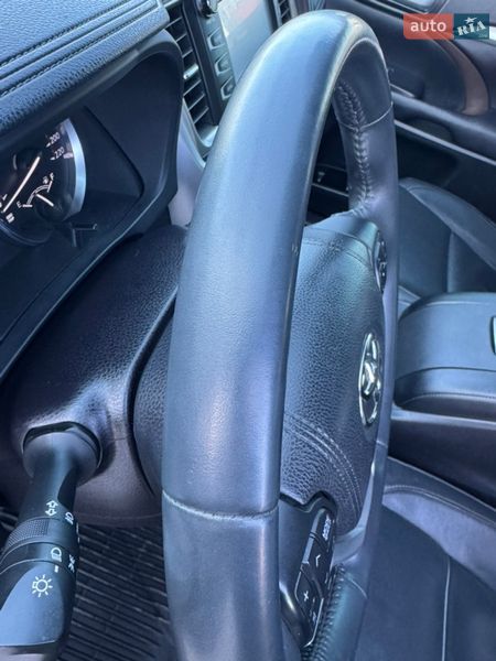 Внедорожник / Кроссовер Toyota Highlander 2016 в Киеве