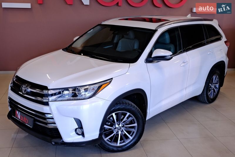 Внедорожник / Кроссовер Toyota Highlander 2017 в Одессе