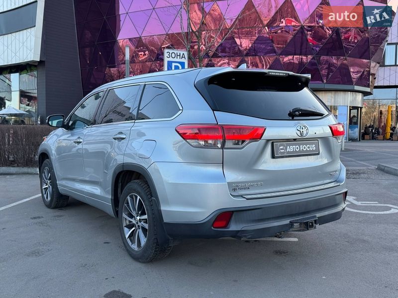 Позашляховик / Кросовер Toyota Highlander 2018 в Києві фото 5 Позашляховик / Кросовер Toyota Highlander 2018 в Києві