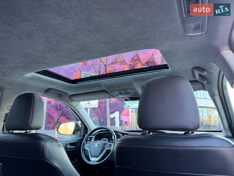 Позашляховик / Кросовер Toyota Highlander 2018 в Києві фото 18 Позашляховик / Кросовер Toyota Highlander 2018 в Києві