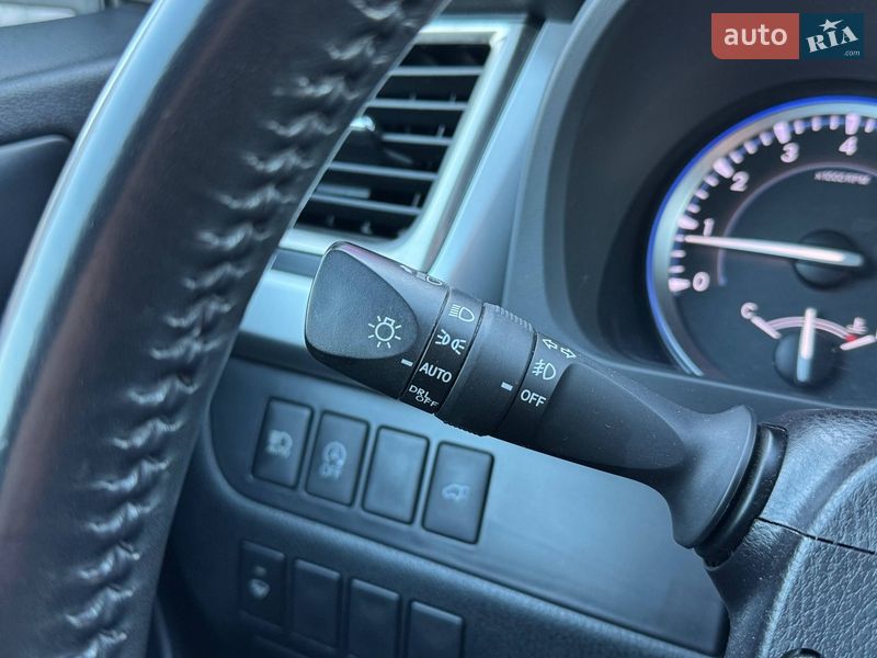 Позашляховик / Кросовер Toyota Highlander 2018 в Києві фото 23 Позашляховик / Кросовер Toyota Highlander 2018 в Києві