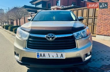 Позашляховик / Кросовер Toyota Highlander 2016 в Києві