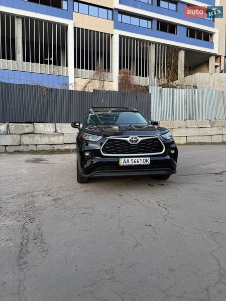 Позашляховик / Кросовер Toyota Highlander 2022 в Києві