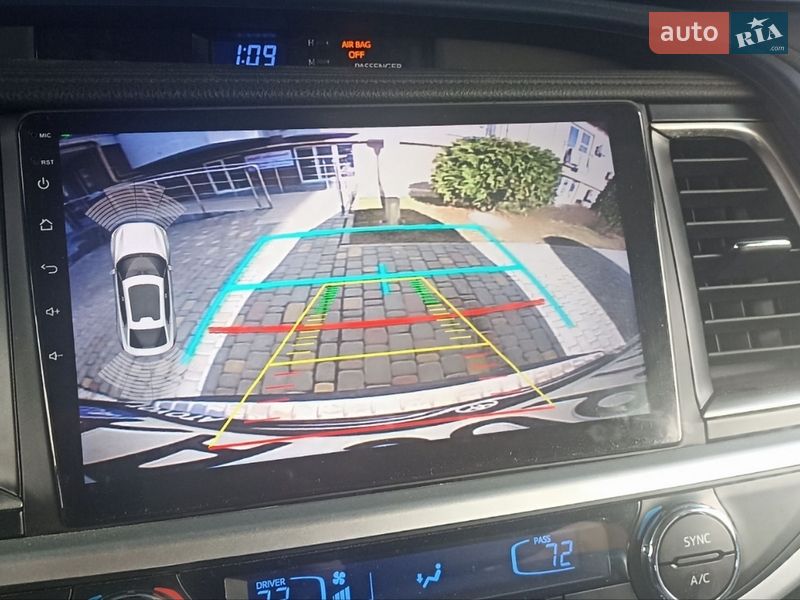 Позашляховик / Кросовер Toyota Highlander 2018 в Києві