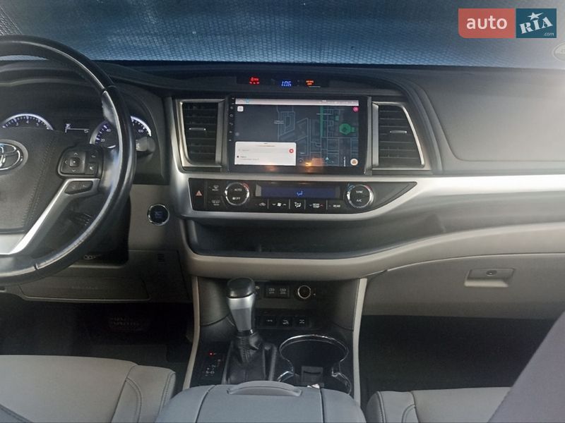 Позашляховик / Кросовер Toyota Highlander 2018 в Києві
