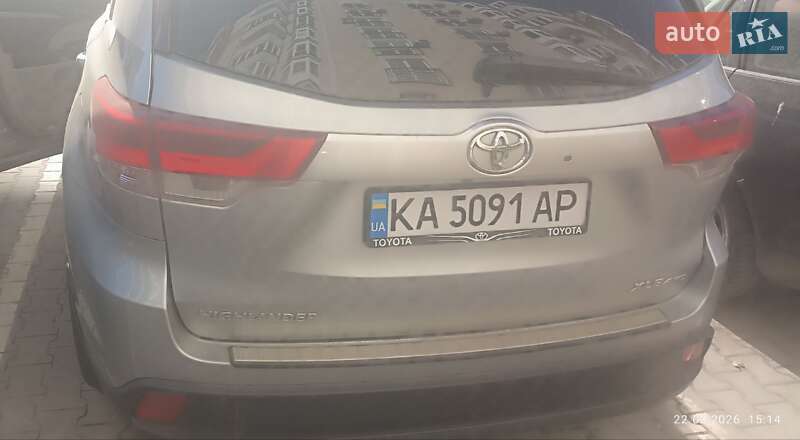Позашляховик / Кросовер Toyota Highlander 2018 в Києві
