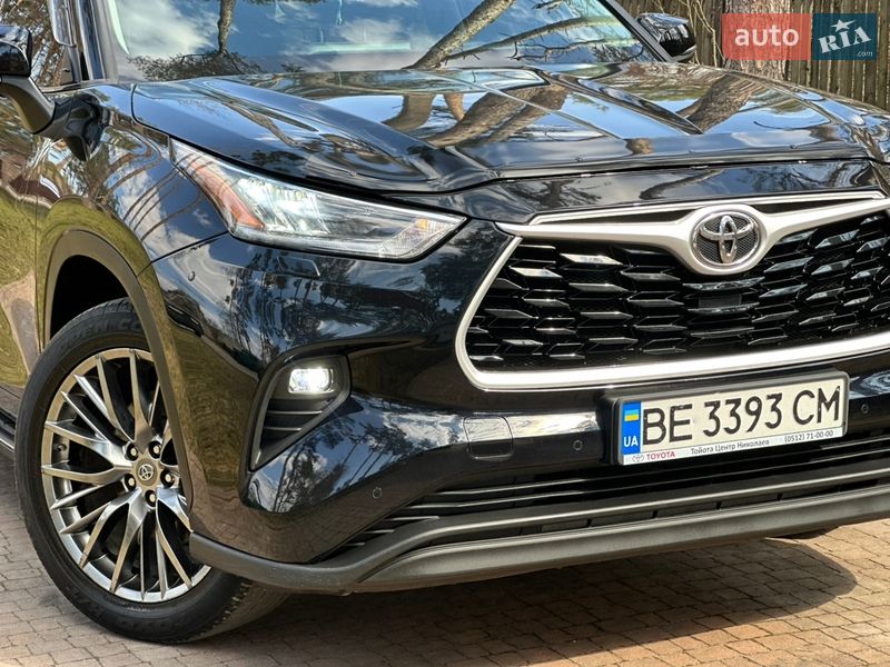Позашляховик / Кросовер Toyota Highlander 2020 в Києві