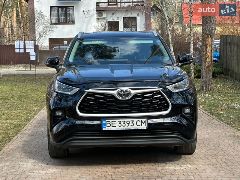 Позашляховик / Кросовер Toyota Highlander 2020 в Києві