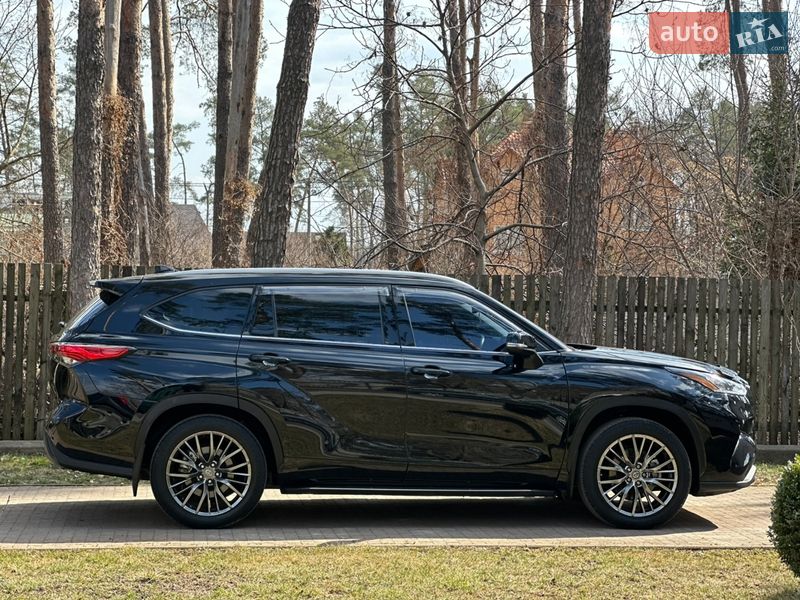 Позашляховик / Кросовер Toyota Highlander 2020 в Києві