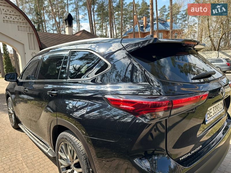 Позашляховик / Кросовер Toyota Highlander 2020 в Києві