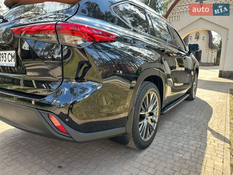 Позашляховик / Кросовер Toyota Highlander 2020 в Києві