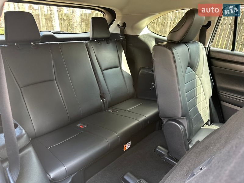 Позашляховик / Кросовер Toyota Highlander 2020 в Києві