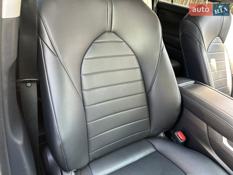 Позашляховик / Кросовер Toyota Highlander 2020 в Києві