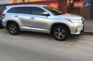 Позашляховик / Кросовер Toyota Highlander 2017 в Чернігові