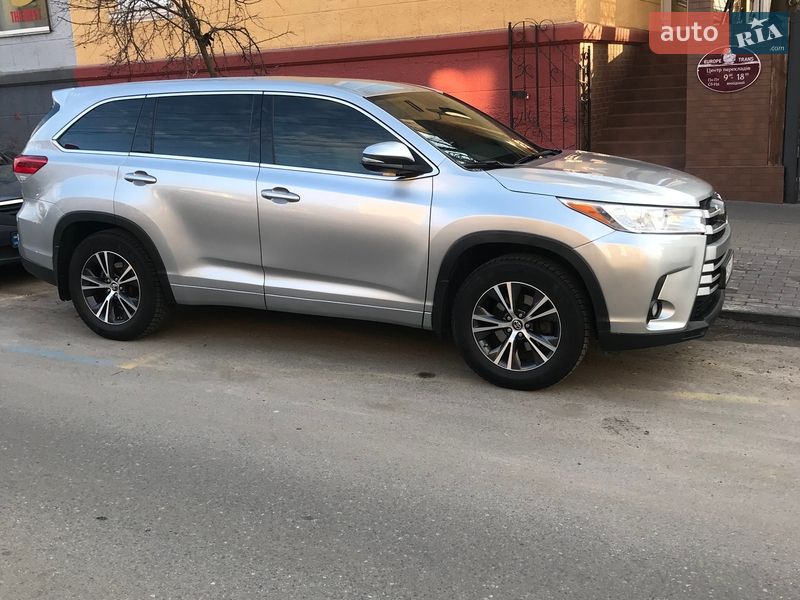 Toyota Highlander 2017