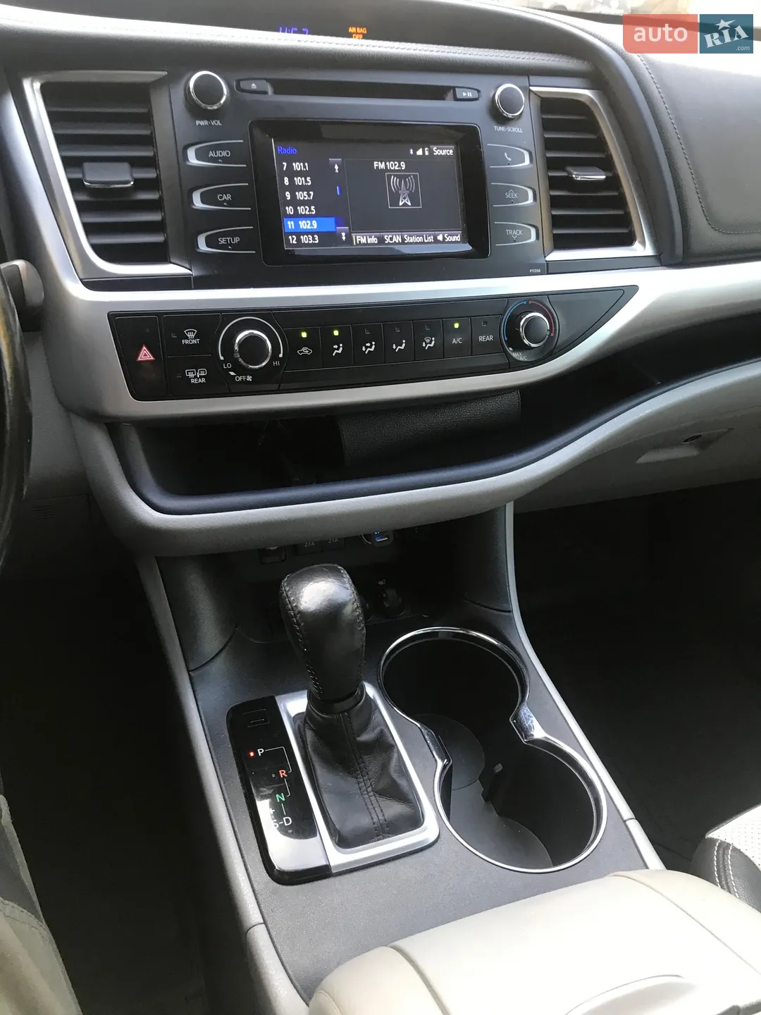 2017 Toyota Highlander - мініатюра 12