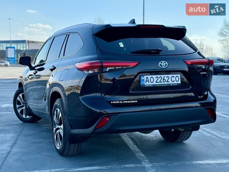 Внедорожник / Кроссовер Toyota Highlander 2020 в Киеве