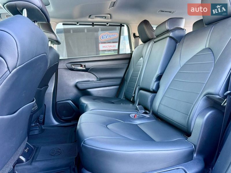 Внедорожник / Кроссовер Toyota Highlander 2020 в Киеве