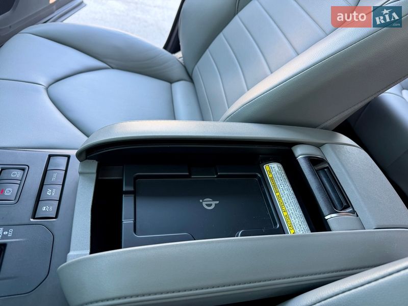 Позашляховик / Кросовер Toyota Highlander 2021 в Києві