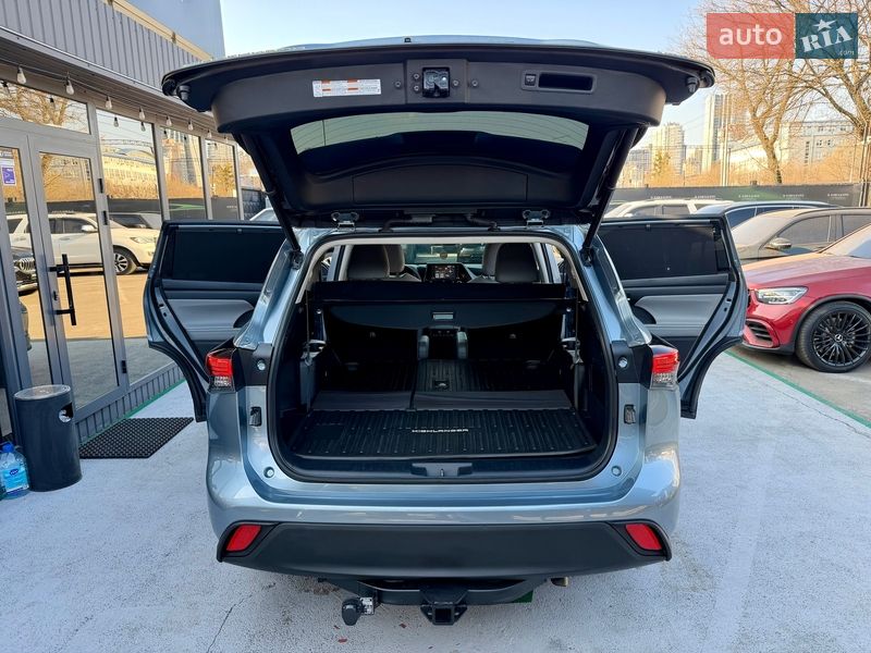 Позашляховик / Кросовер Toyota Highlander 2021 в Києві