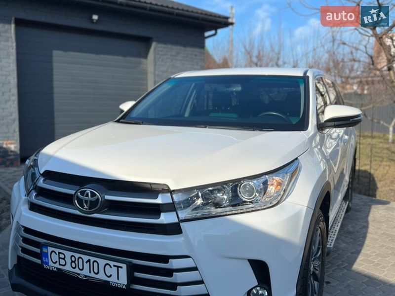 Позашляховик / Кросовер Toyota Highlander 2017 в Ніжині