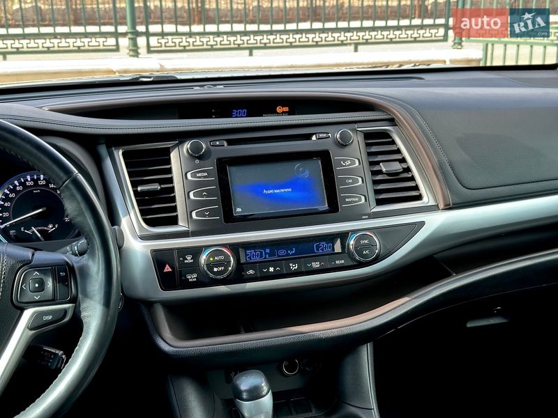 Позашляховик / Кросовер Toyota Highlander 2015 в Харкові
