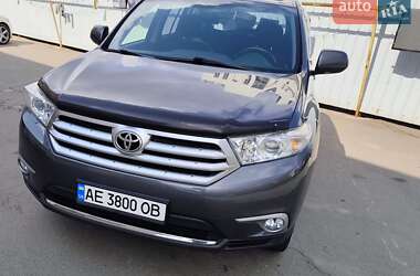 Внедорожник / Кроссовер Toyota Highlander 2013 в Кривом Роге