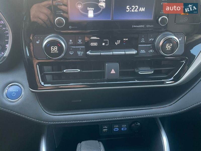 Позашляховик / Кросовер Toyota Highlander 2022 в Києві