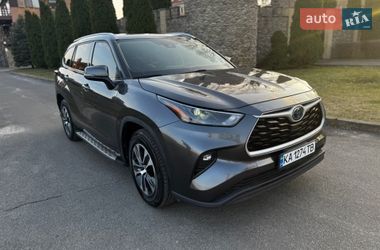 Внедорожник / Кроссовер Toyota Highlander 2022 в Киеве