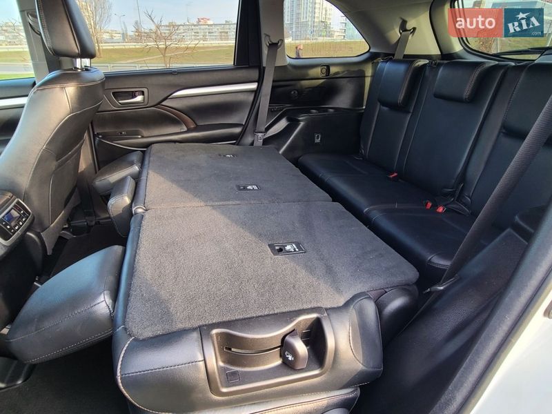 Внедорожник / Кроссовер Toyota Highlander 2018 в Киеве фото 19 Внедорожник / Кроссовер Toyota Highlander 2018 в Киеве