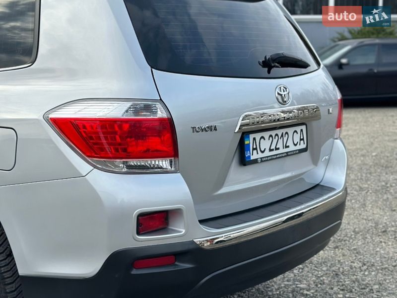Внедорожник / Кроссовер Toyota Highlander 2011 в Луцке