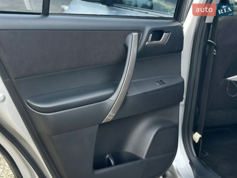 Внедорожник / Кроссовер Toyota Highlander 2011 в Луцке