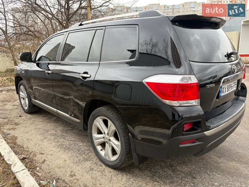 Внедорожник / Кроссовер Toyota Highlander 2012 в Харькове