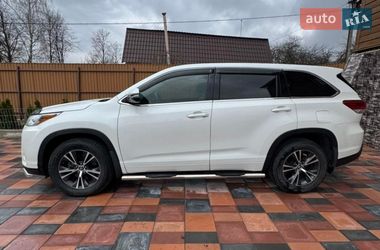 Внедорожник / Кроссовер Toyota Highlander 2017 в Хмельницком